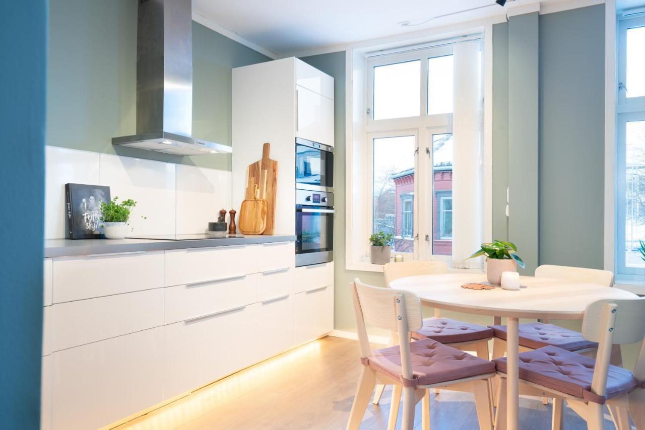 Ferienwohnung The Golden Lion Street Getaway Trondheim Exterior foto